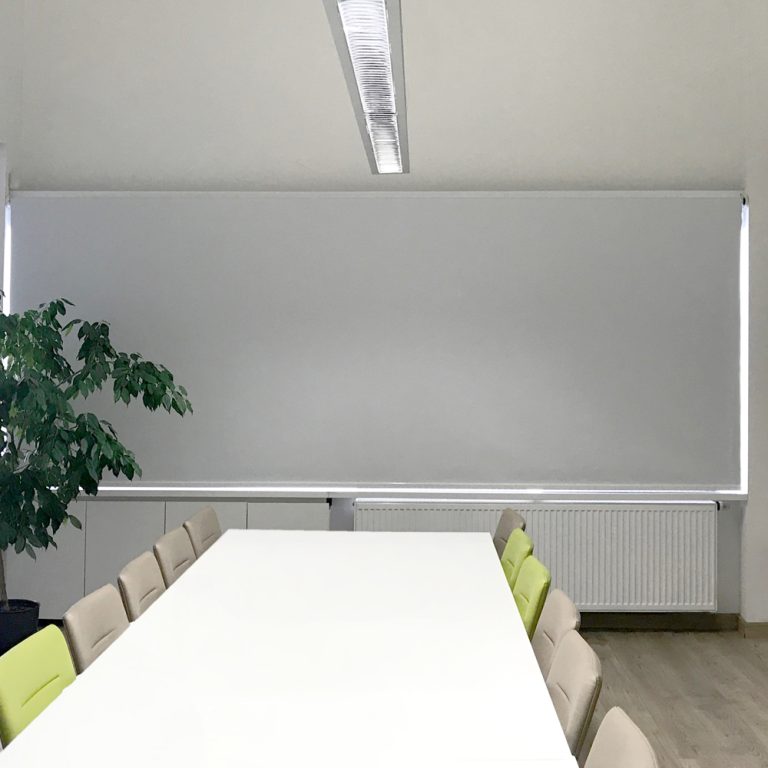 Large-scale Blinds